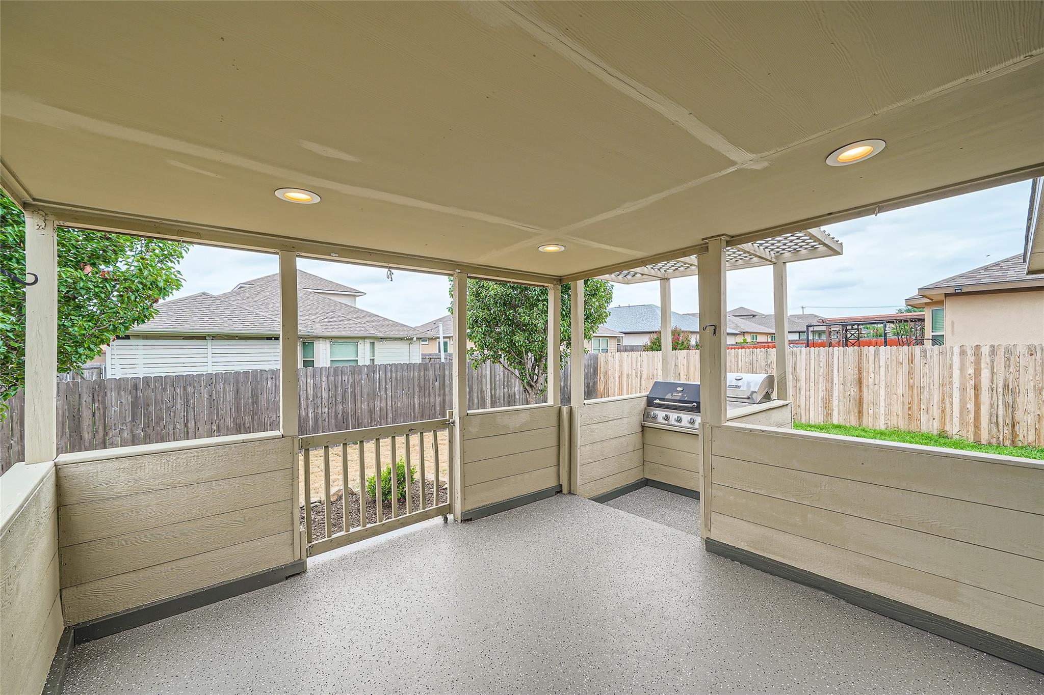 19308 Nicole Ln Property Photo 31