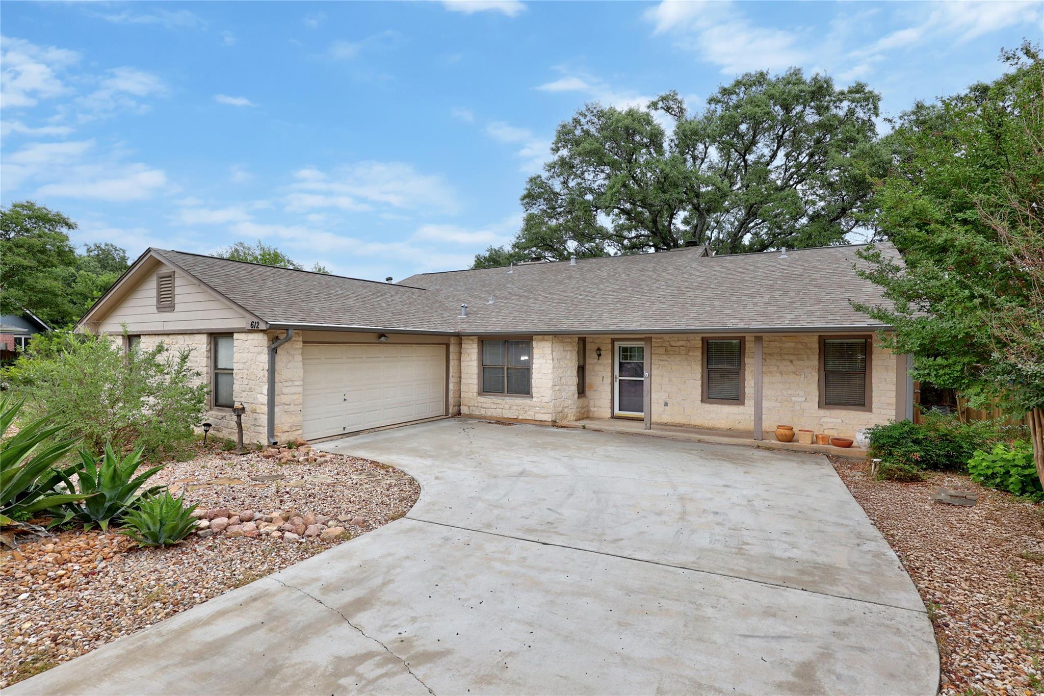 612 Tumlinson Fort Dr Property Photo 3