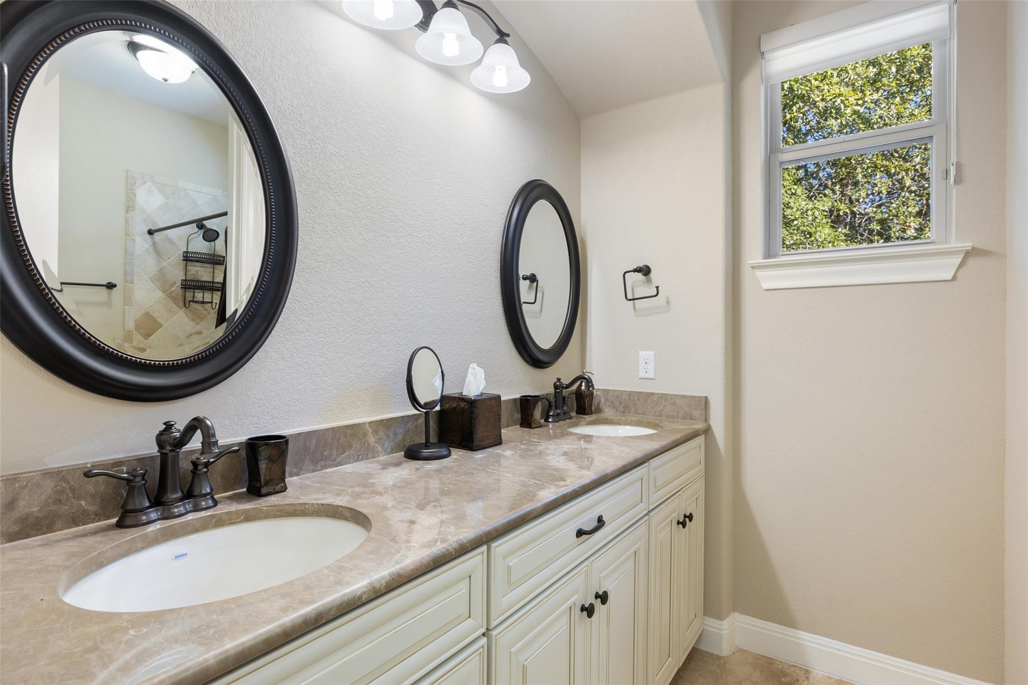 407 Bella Montagna Cir Property Photo 30