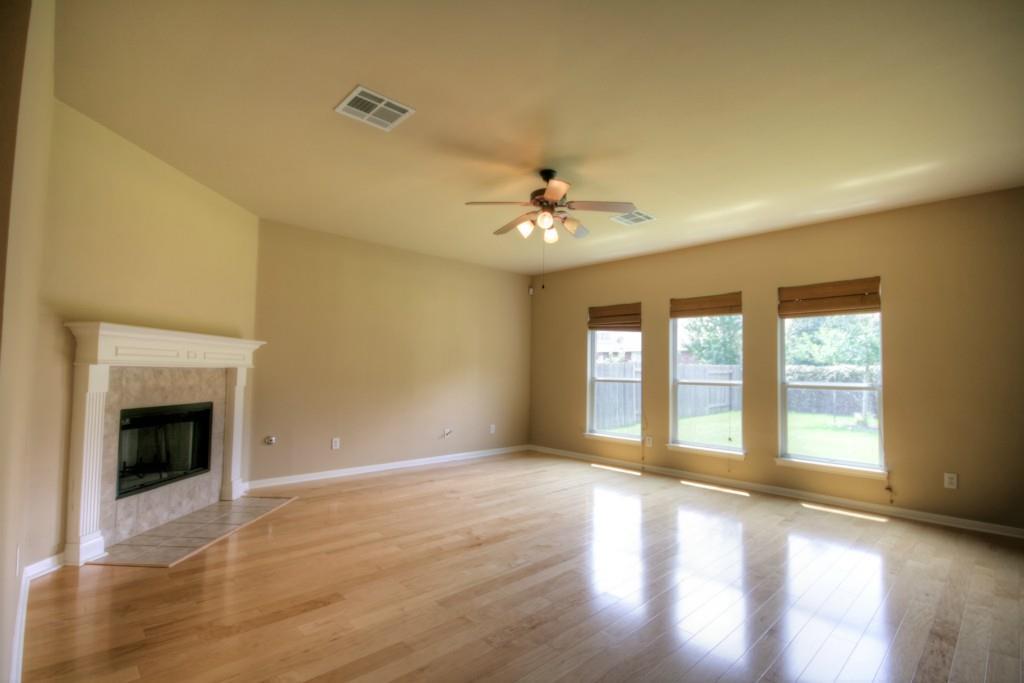 9624 Castle Pines Dr Property Photo 4