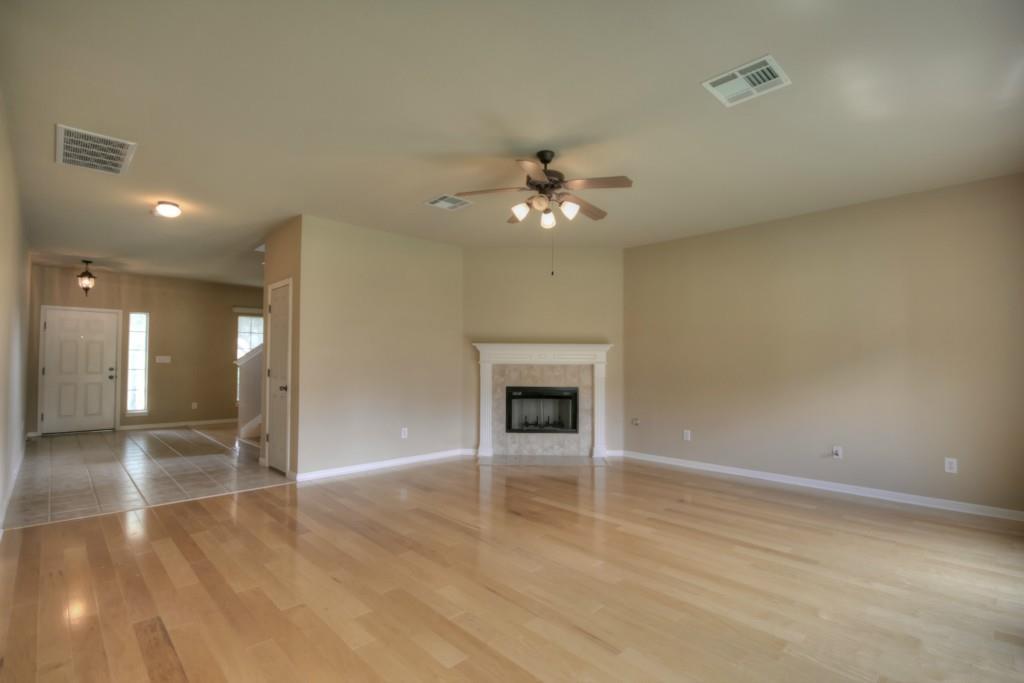 9624 Castle Pines Dr Property Photo 6