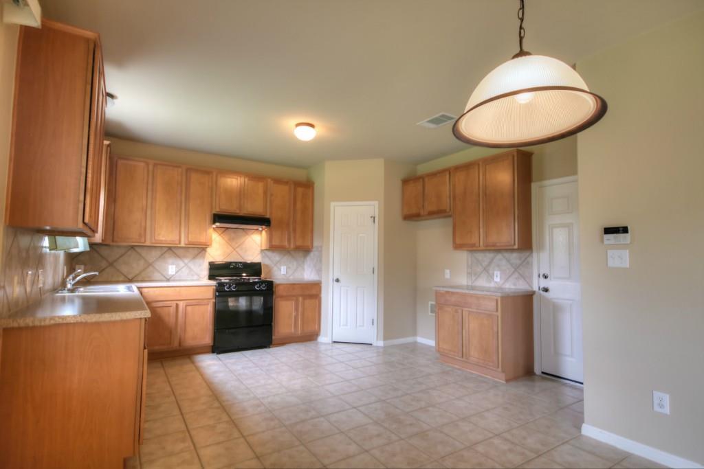 9624 Castle Pines Dr Property Photo 7