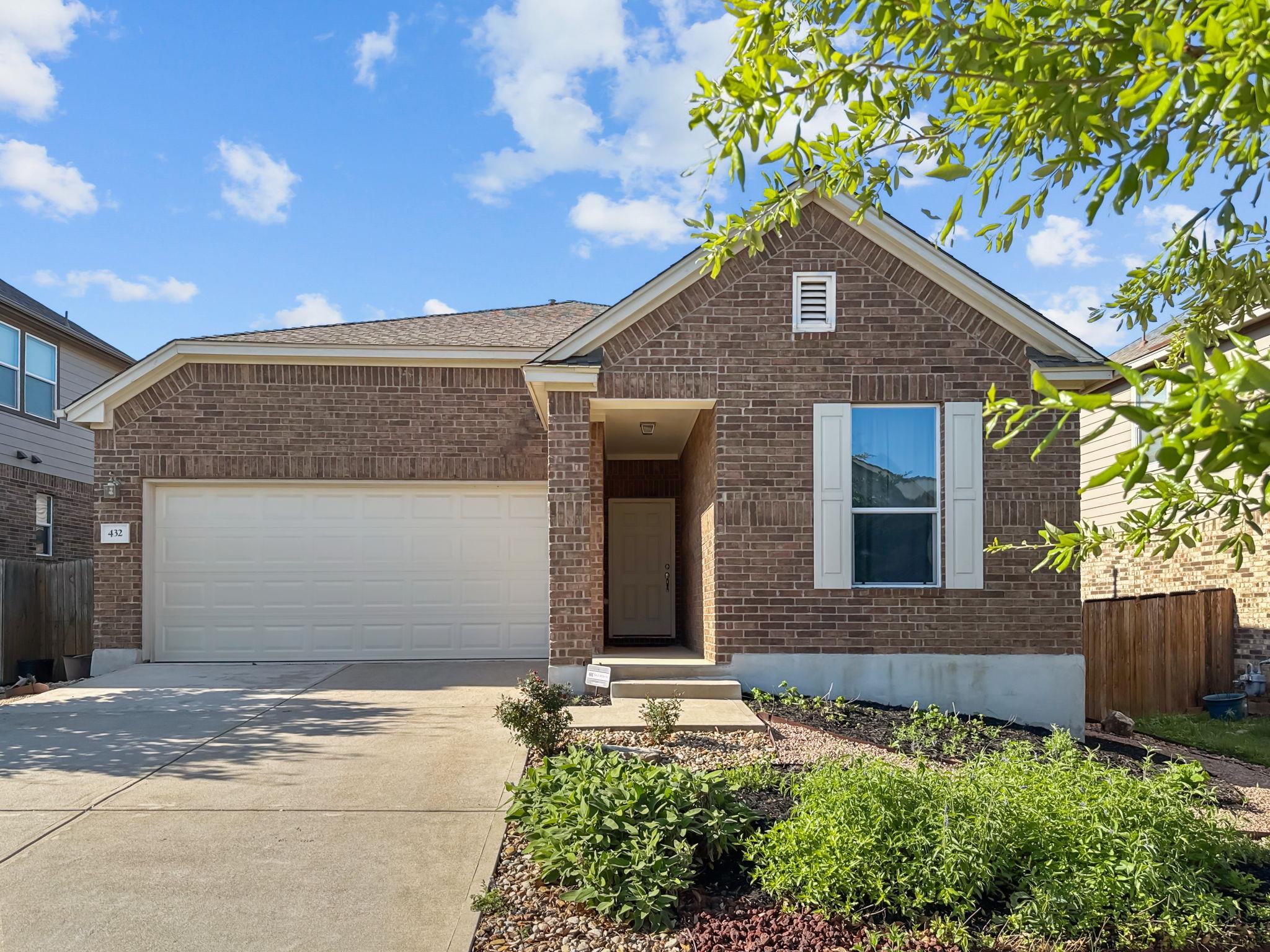 432 Sheepshank Dr Property Photo