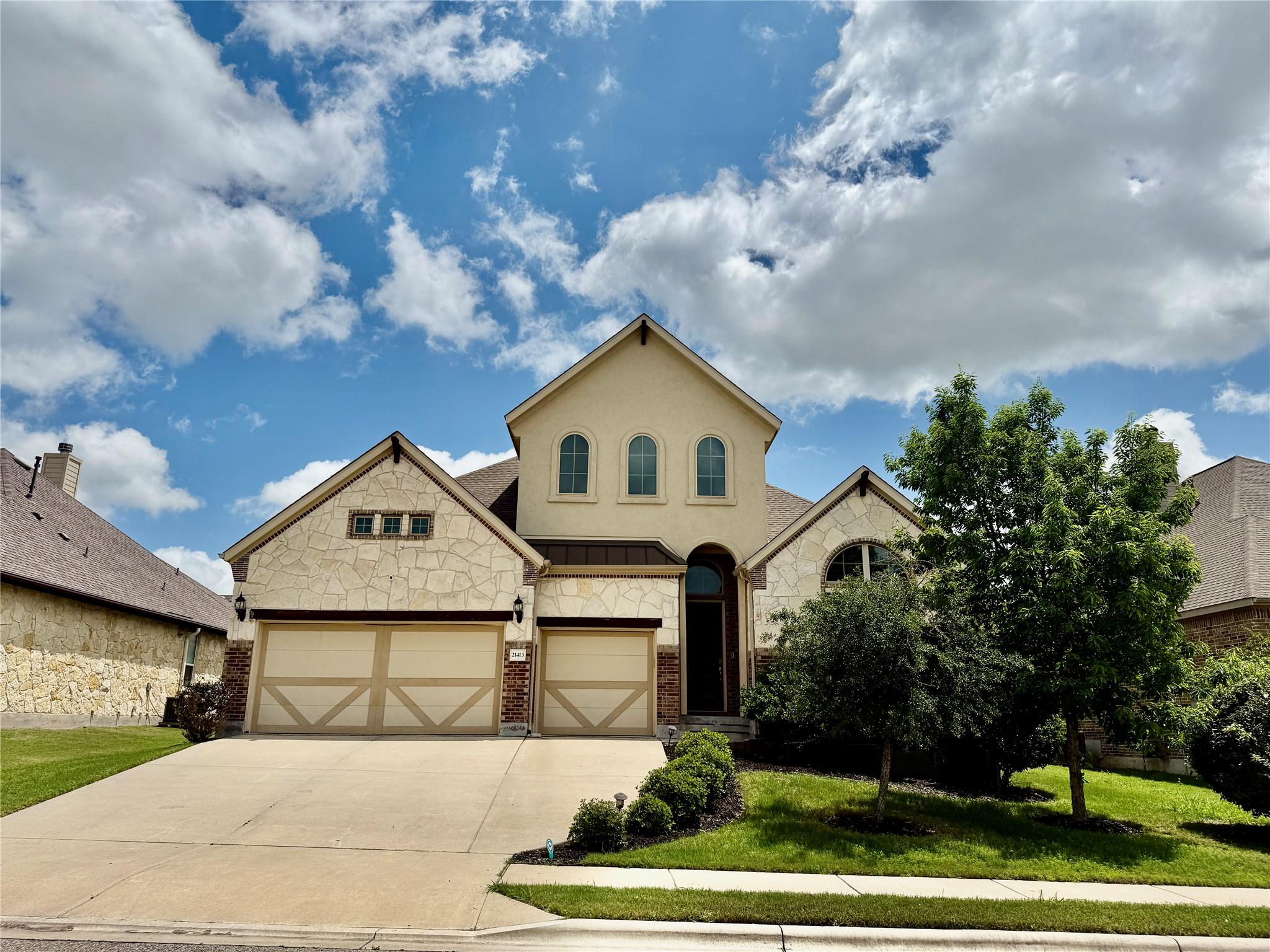 21413 Merveil Dr Property Photo