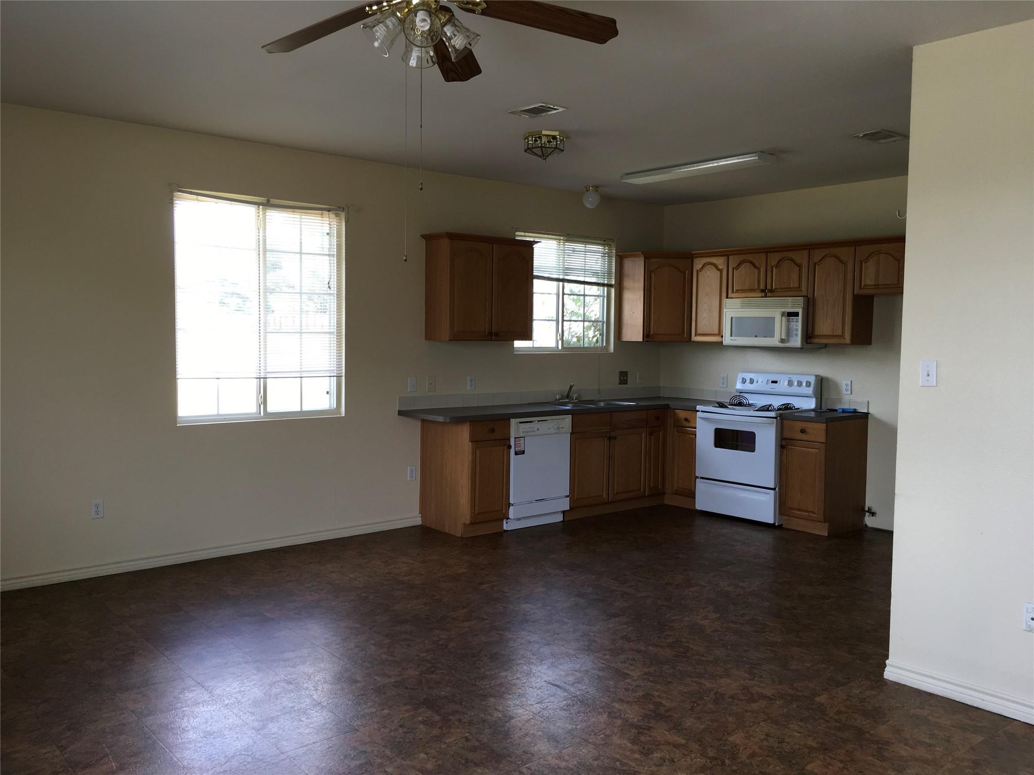 251 Zimmerman Ave #a-b-c-d Property Photo 5