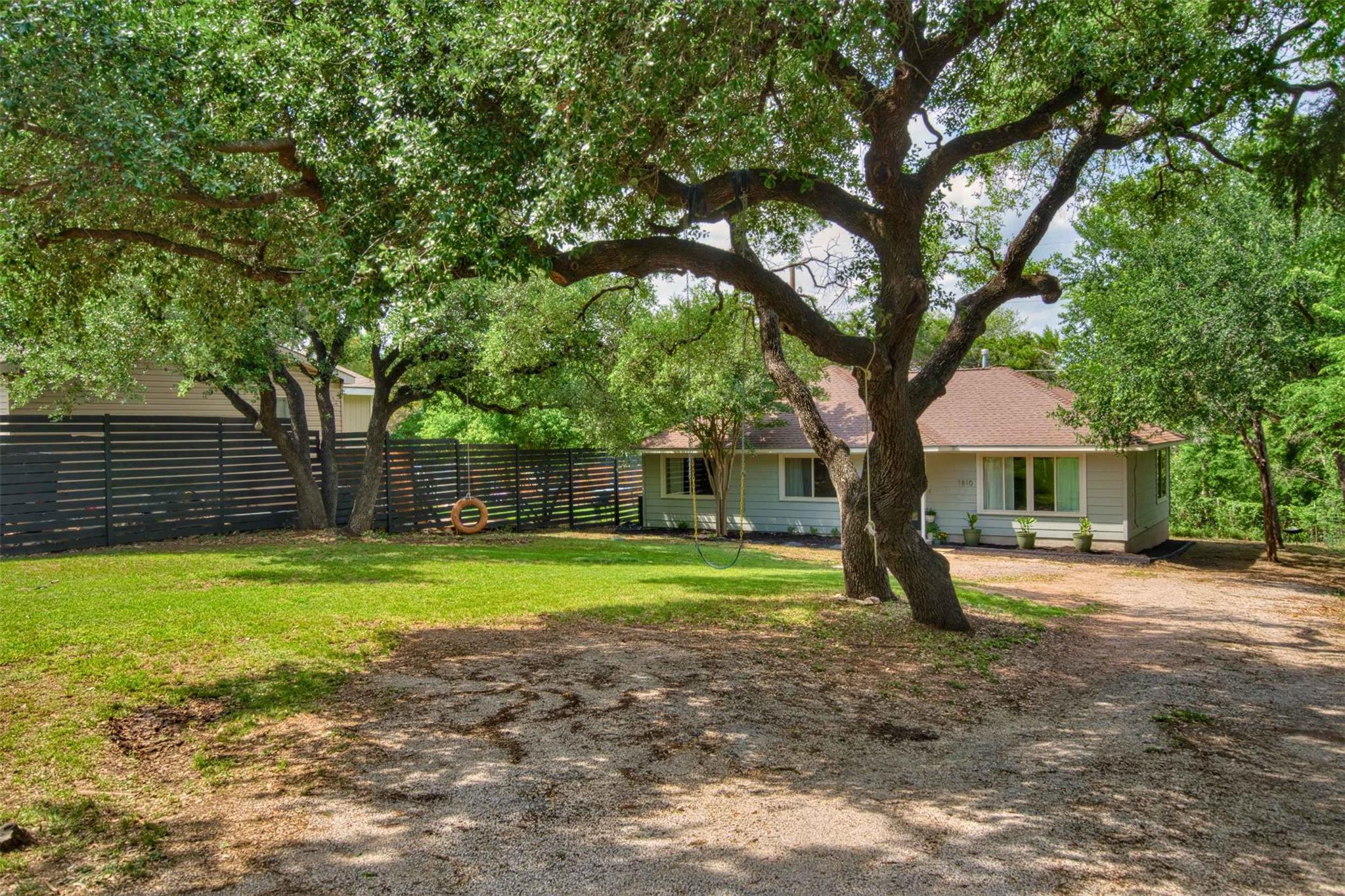 1810 Quanah Parker Trl Property Photo 14
