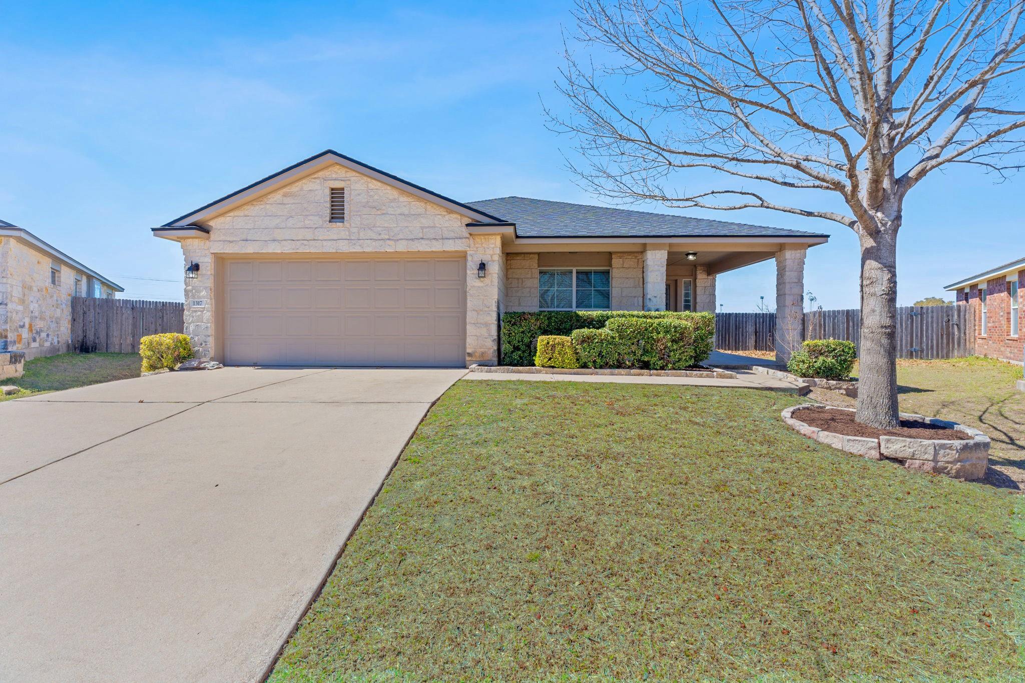 1317 Logan Dr Property Photo