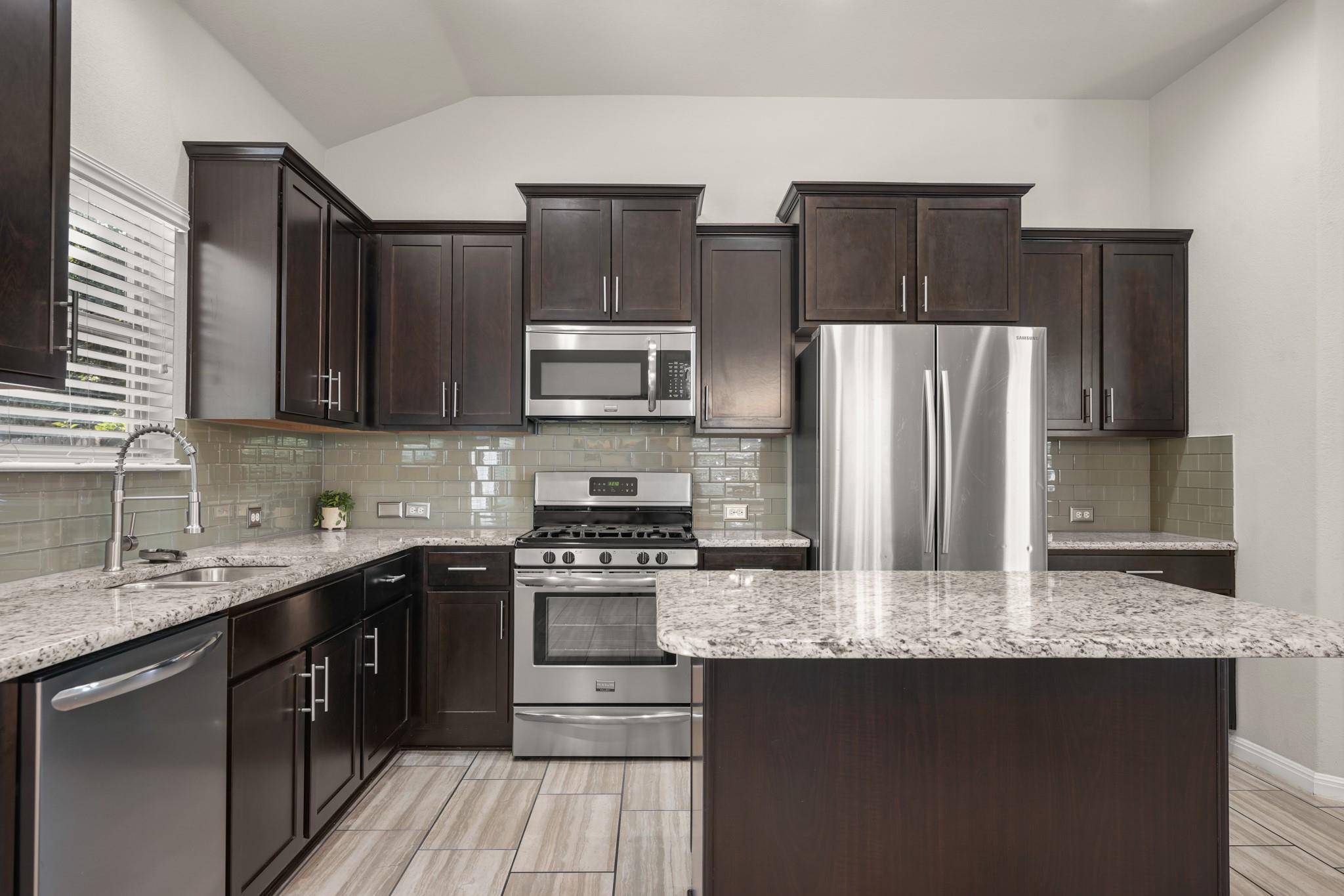 2302 Alayna Cv Property Photo 11
