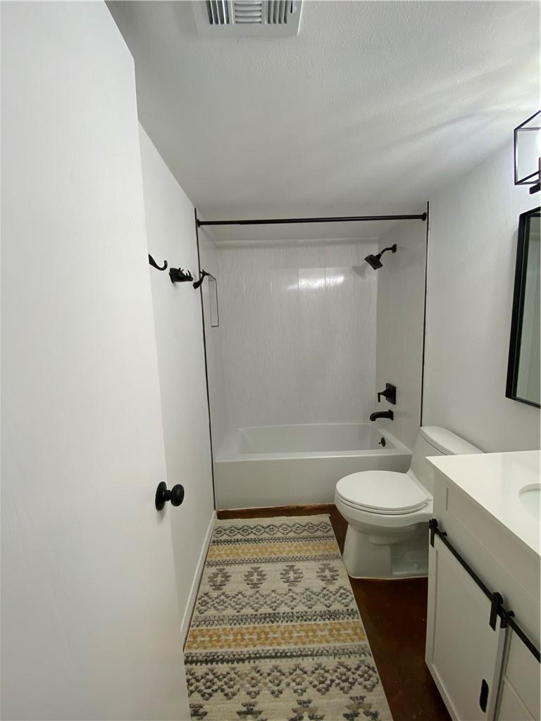 2119 Oxford Ave #b Property Photo 15