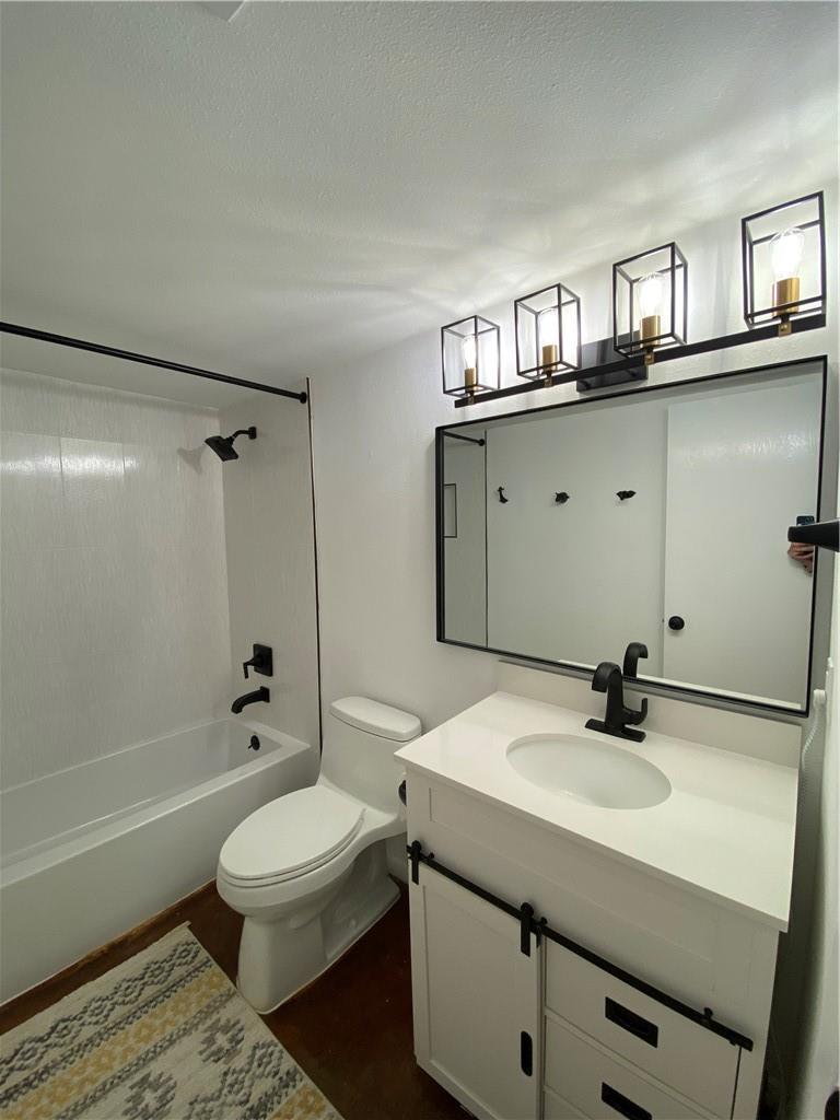 2119 Oxford Ave #b Property Photo 17