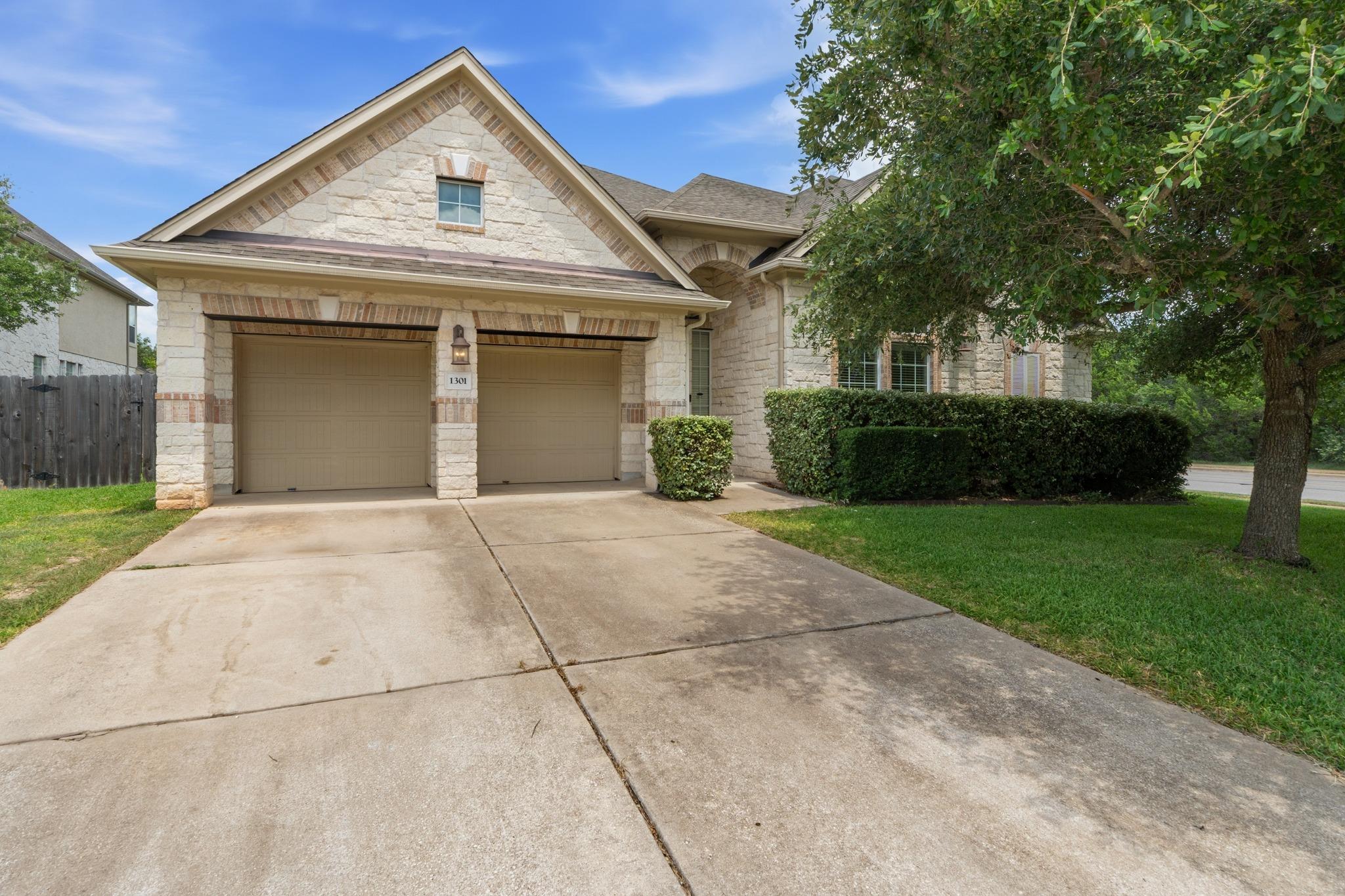 1301 David Cv Property Photo 2