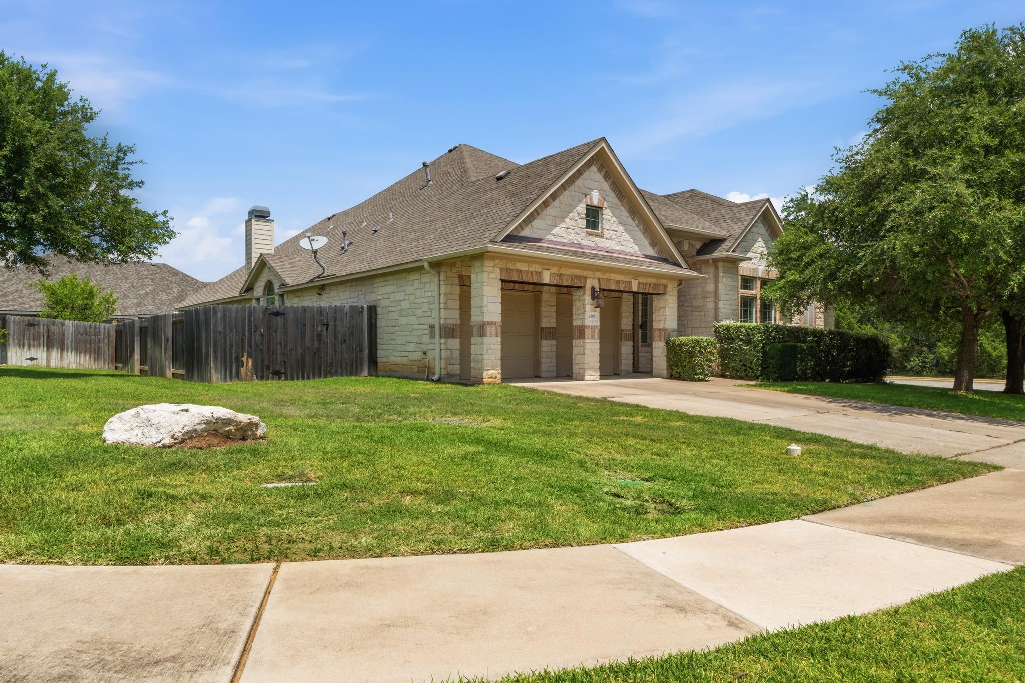 1301 David Cv Property Photo 6