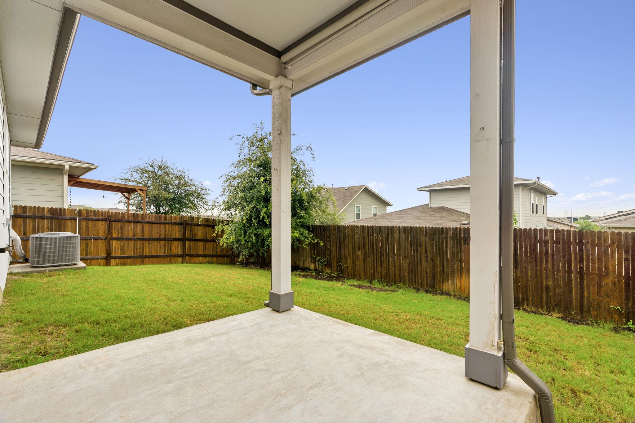 8004 Linda Michelle Ln Property Photo 6