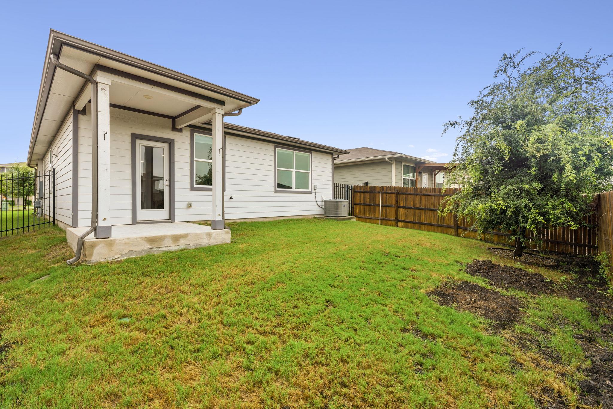 8004 Linda Michelle Ln Property Photo 27