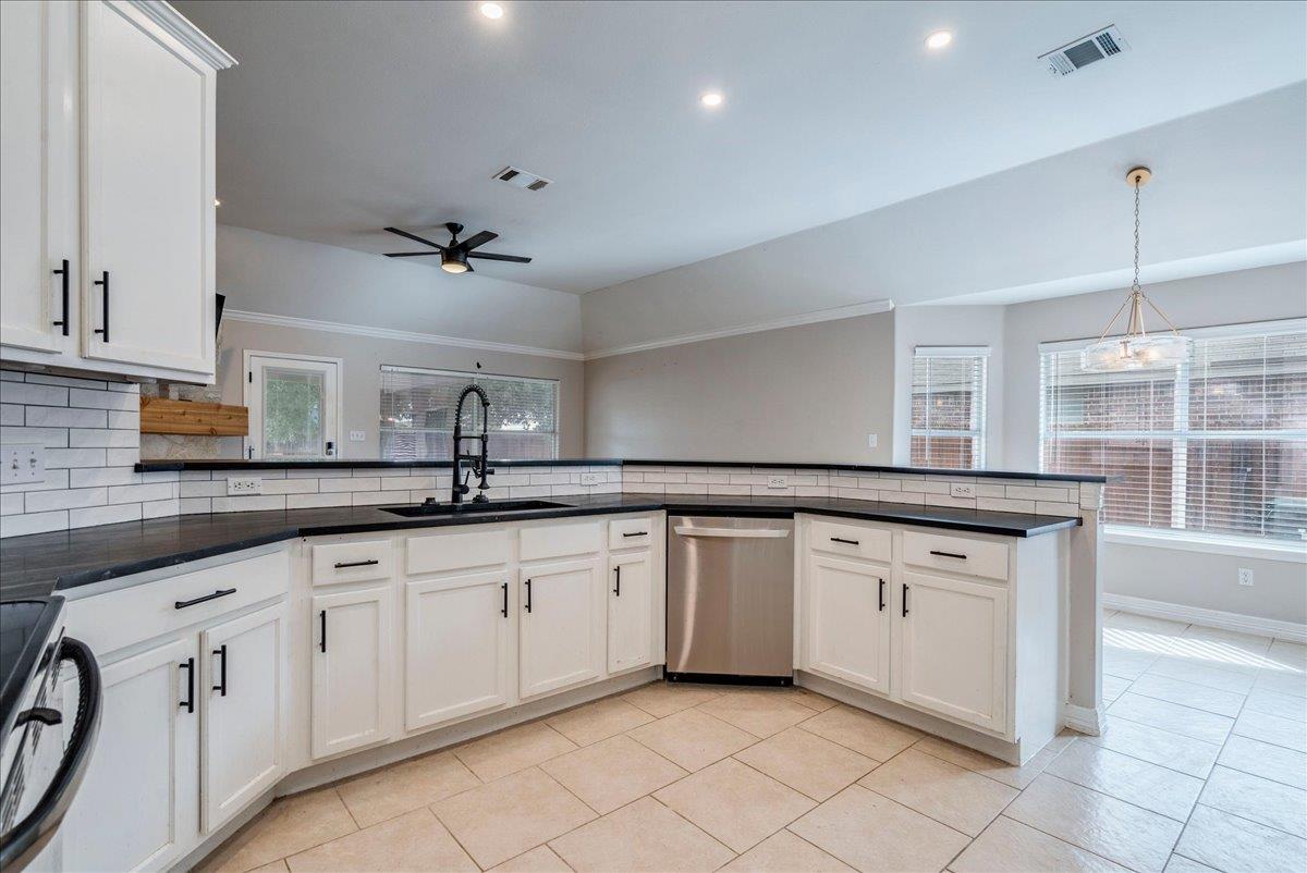 1326 Star Mdw Property Photo 4