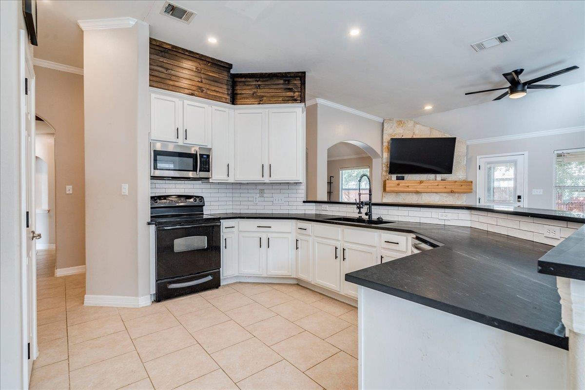 1326 Star Mdw Property Photo 5
