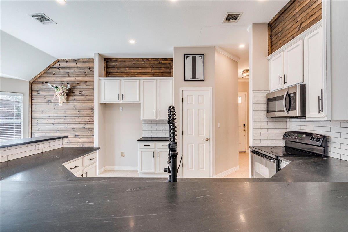 1326 Star Mdw Property Photo 6