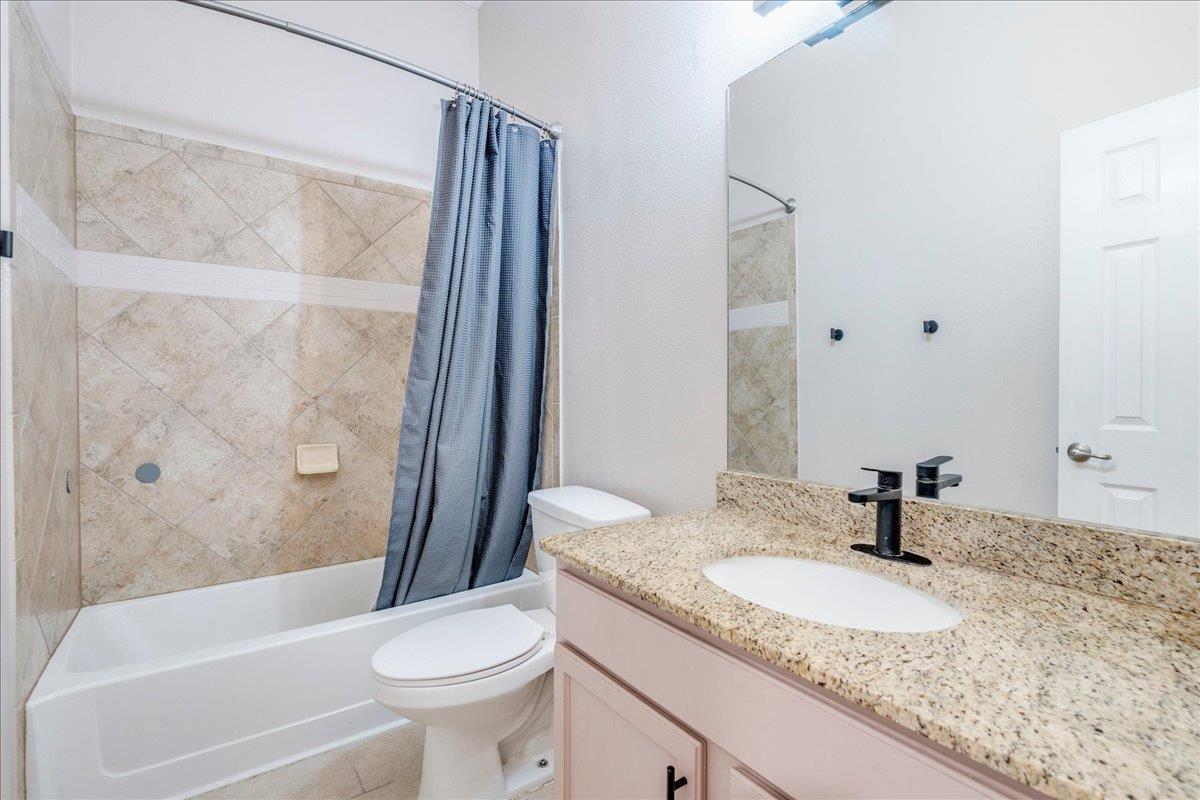 1326 Star Mdw Property Photo 22
