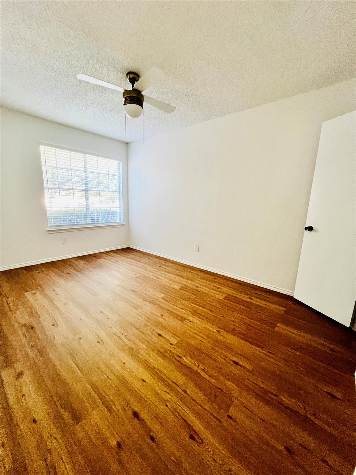 6003 Avery Island Ave Property Photo 25