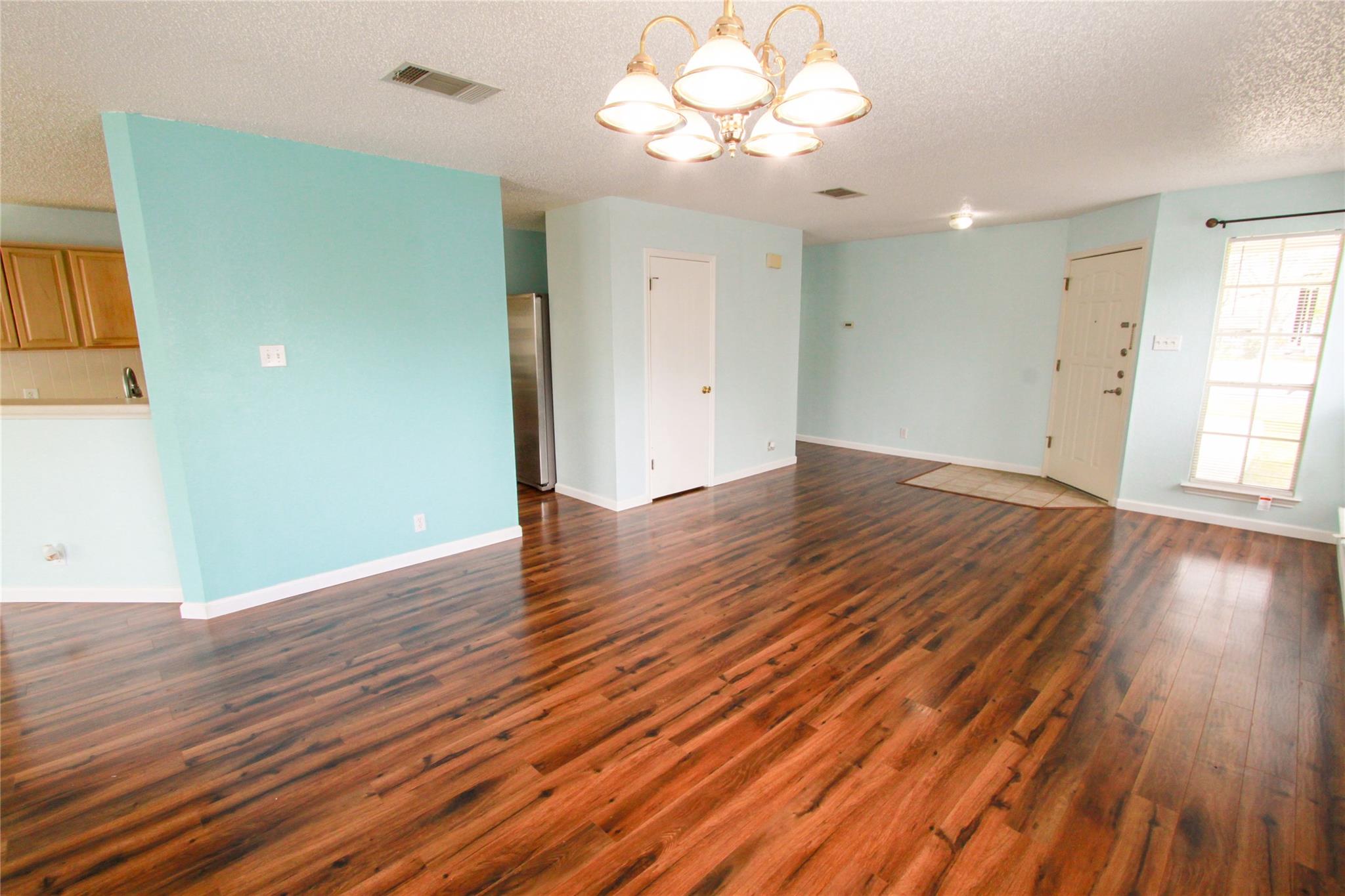 9705 Dalewood Dr Property Photo 5