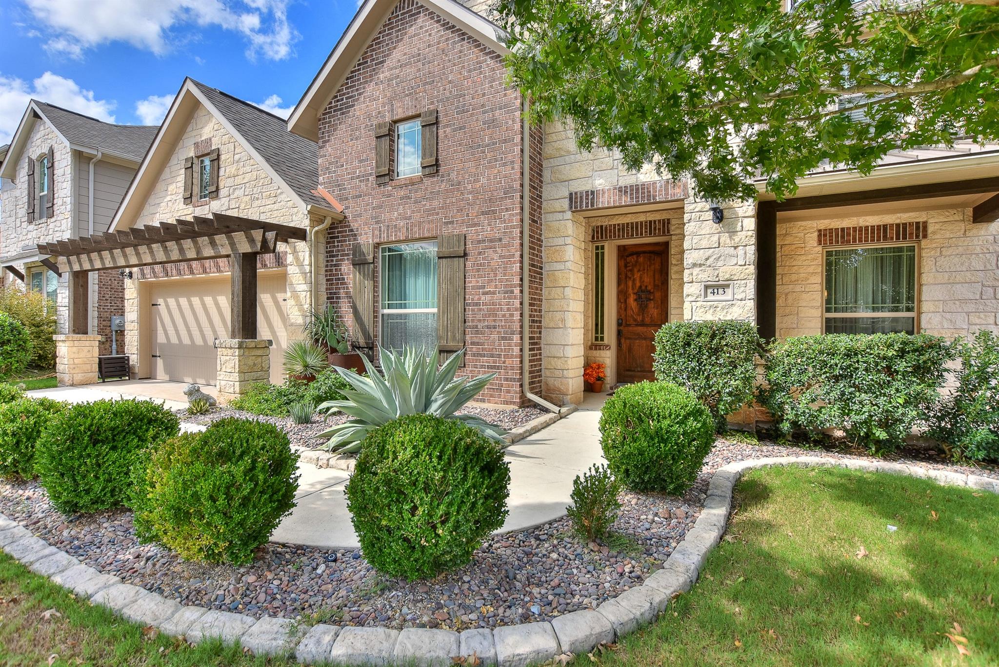 9764637 Property Photo 2