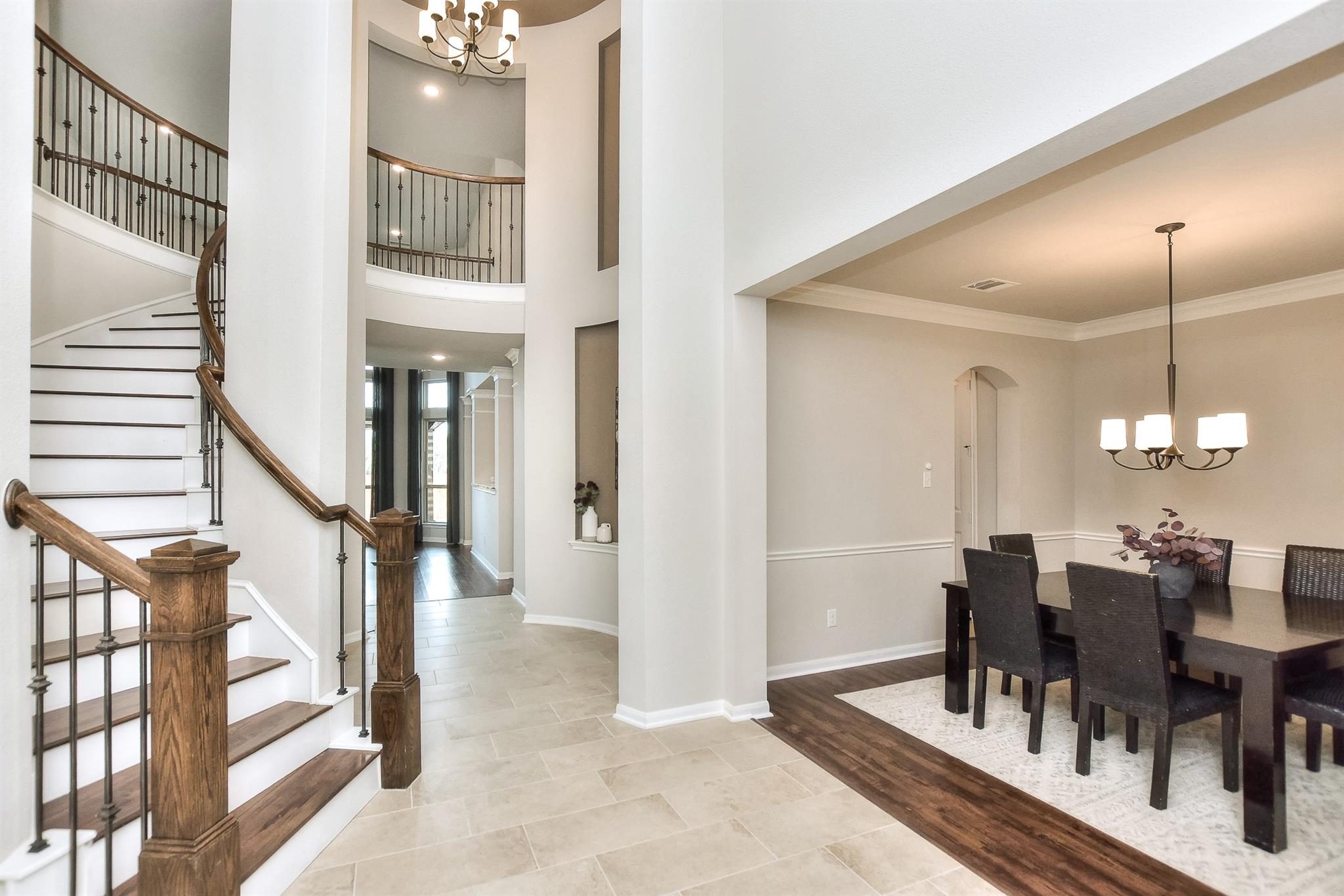 9764637 Property Photo 4