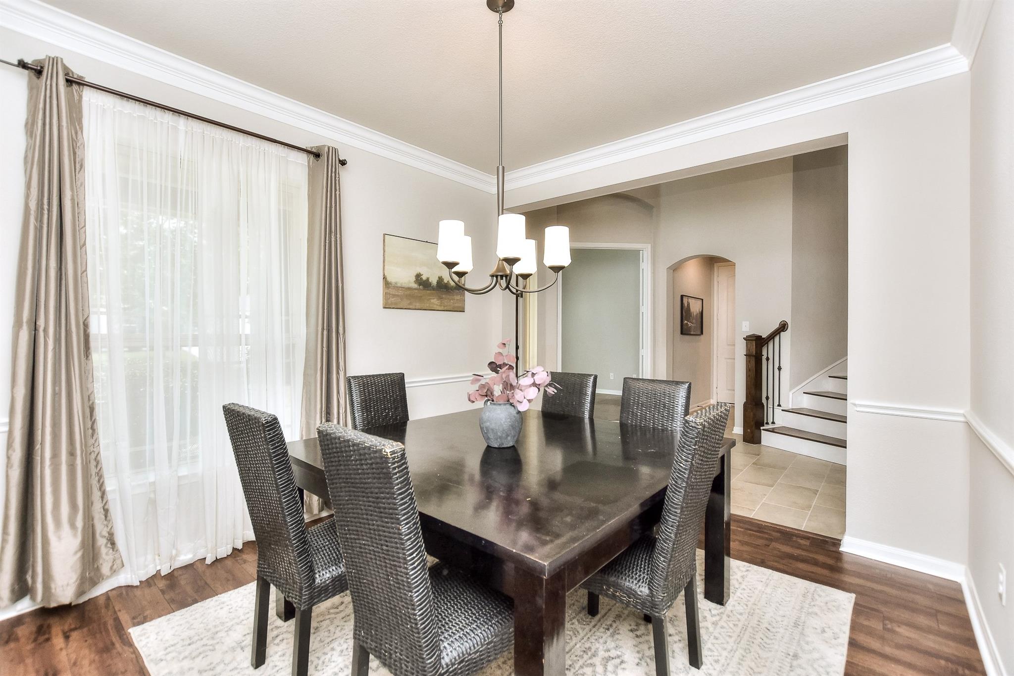 9764637 Property Photo 5