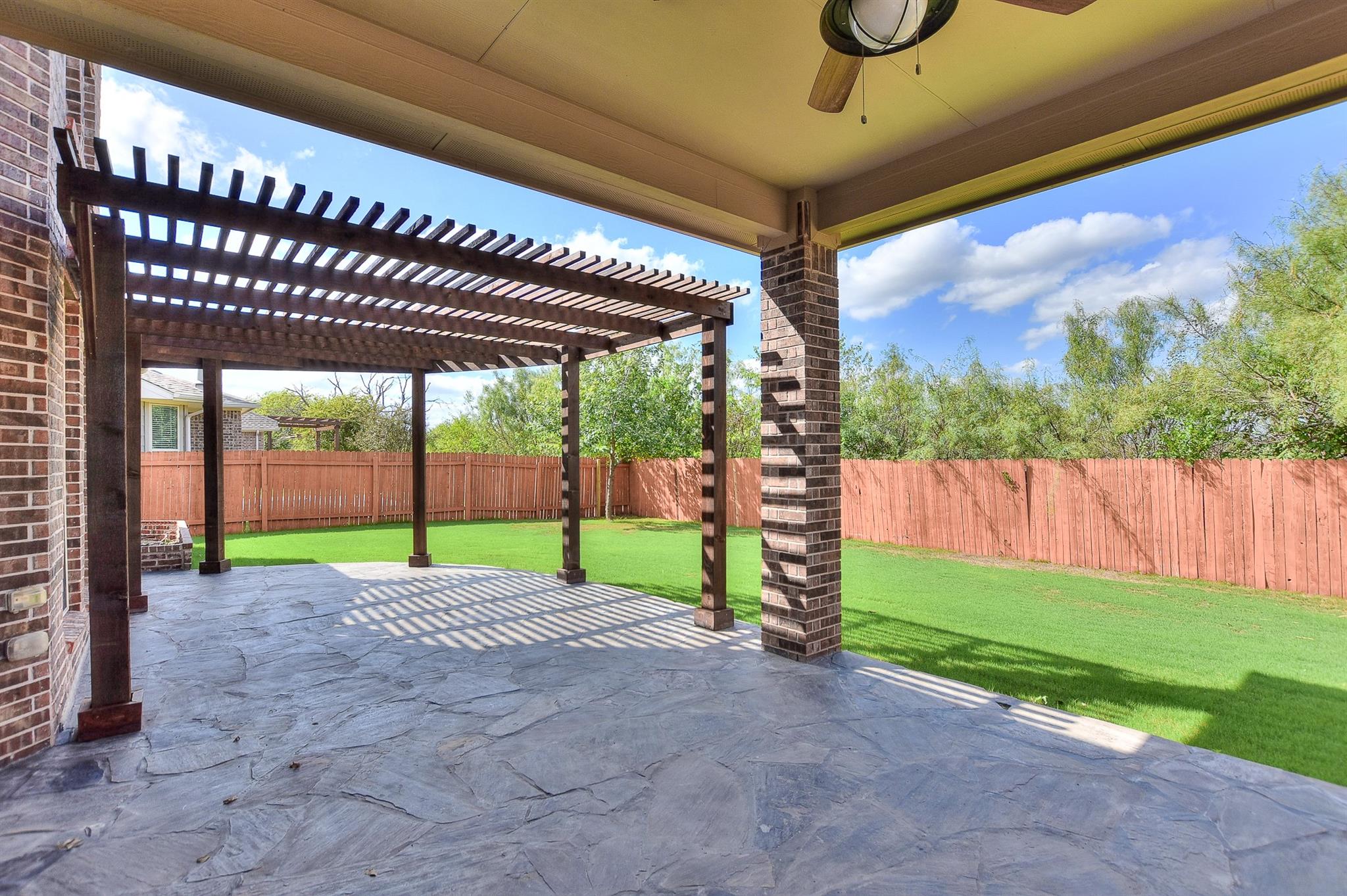 9764637 Property Photo 34