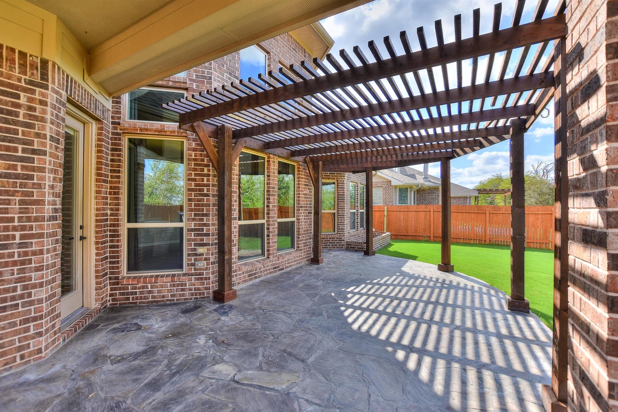 9764637 Property Photo 35