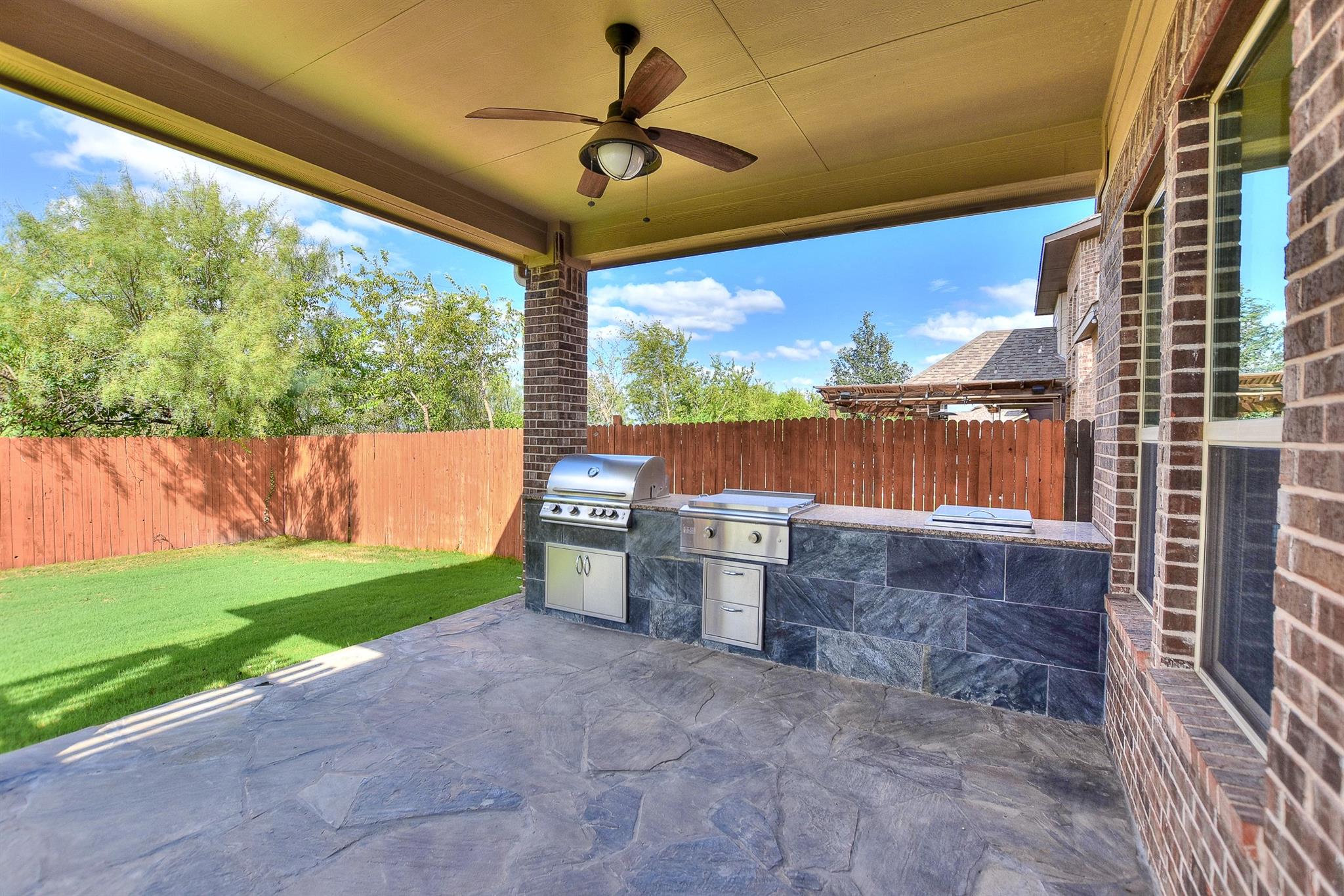 9764637 Property Photo 36
