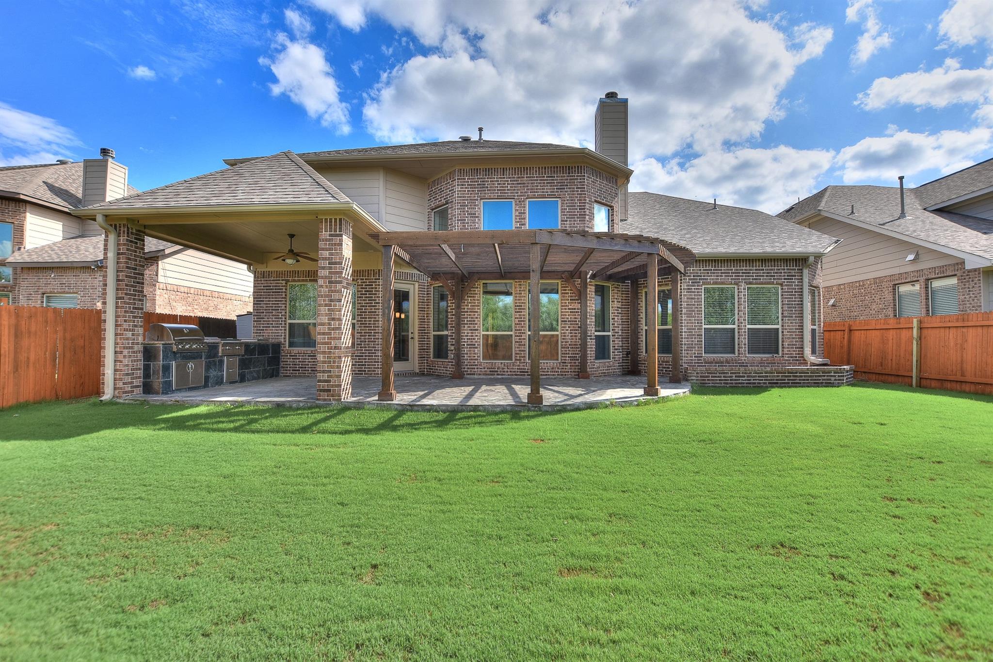 9764637 Property Photo 38