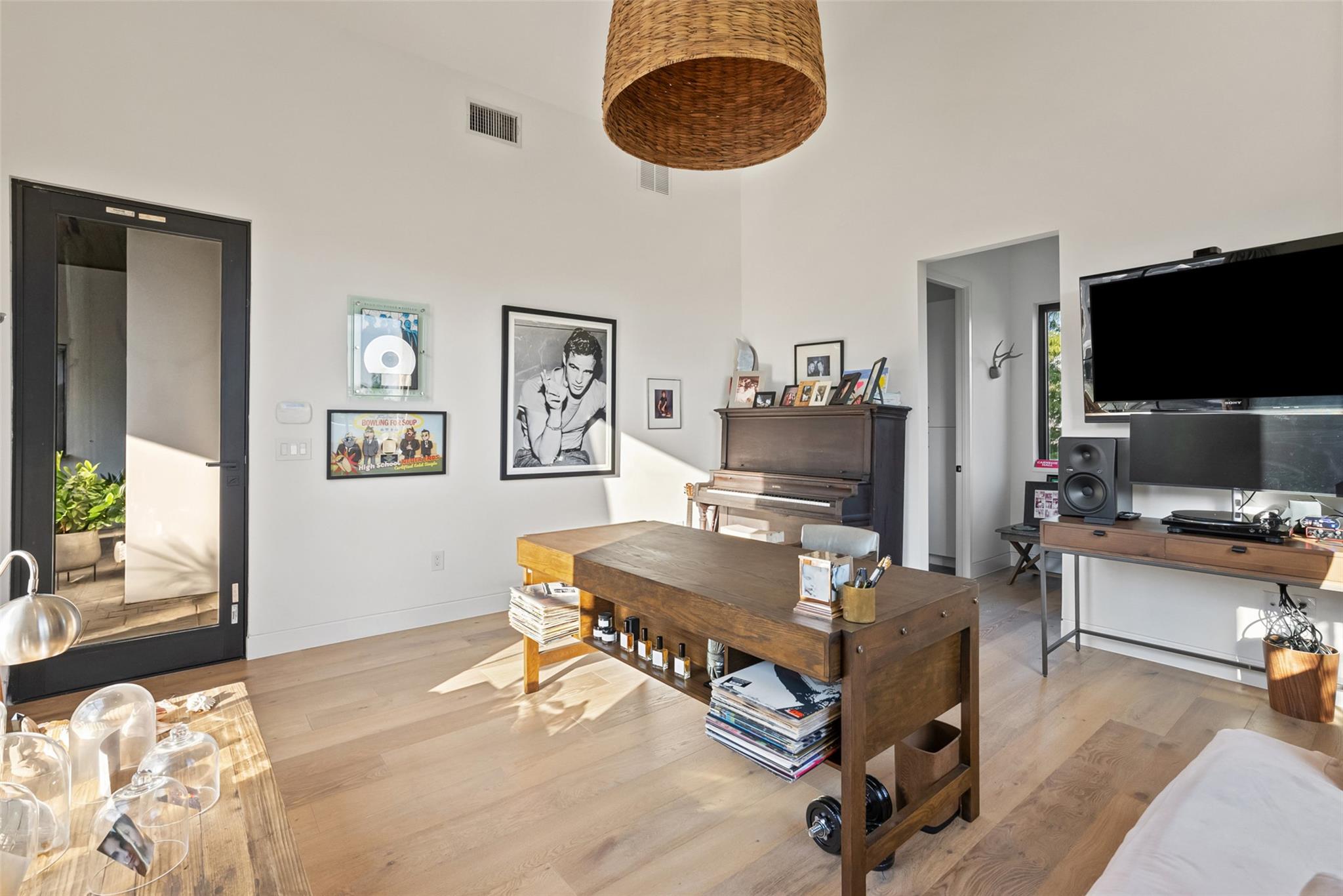 9765031 Property Photo 16