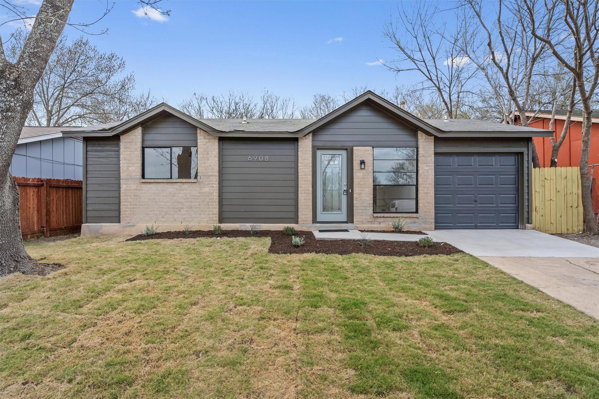 6908 Pondsdale Ln Property Photo