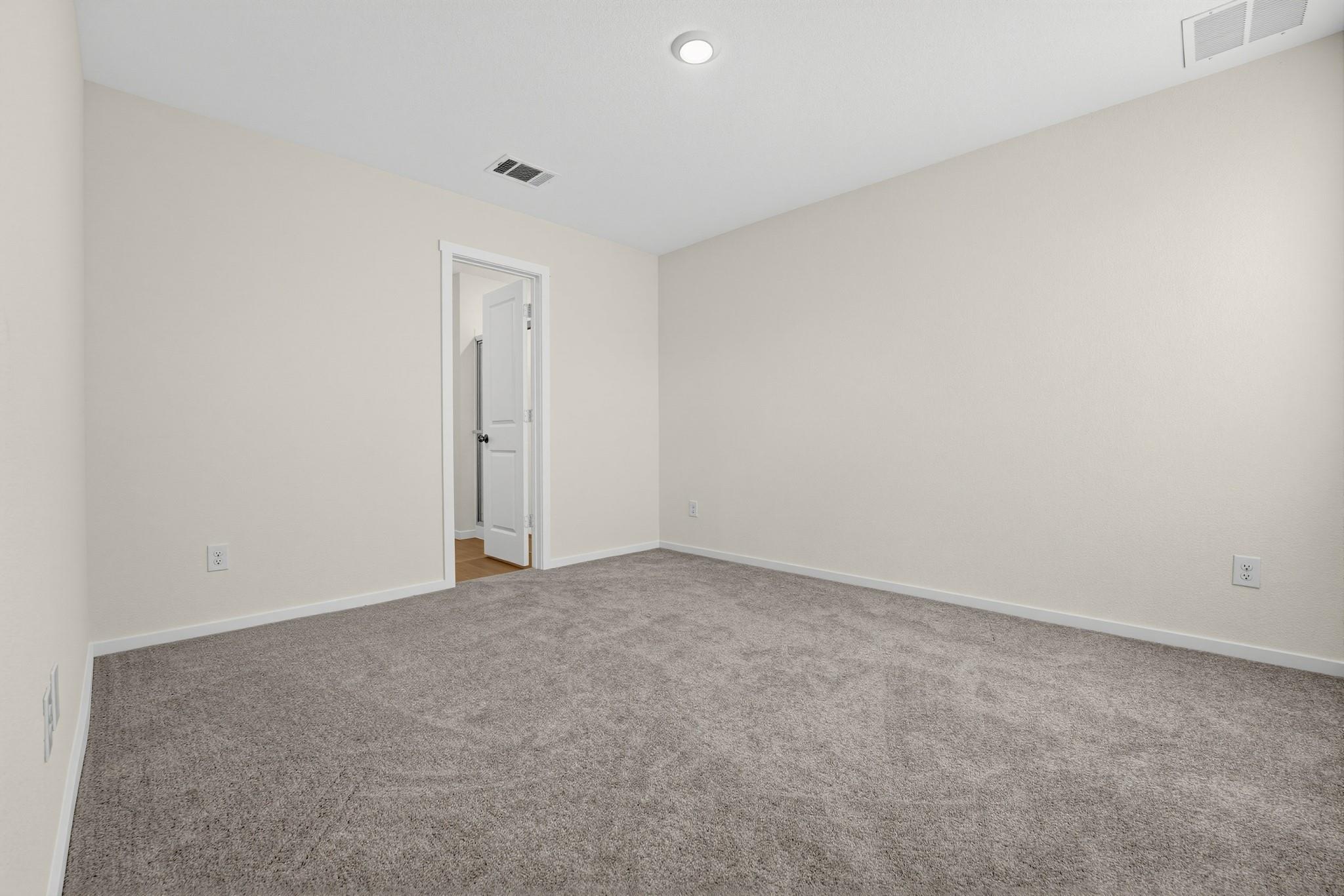 511 Jones Beach Cv Property Photo 14