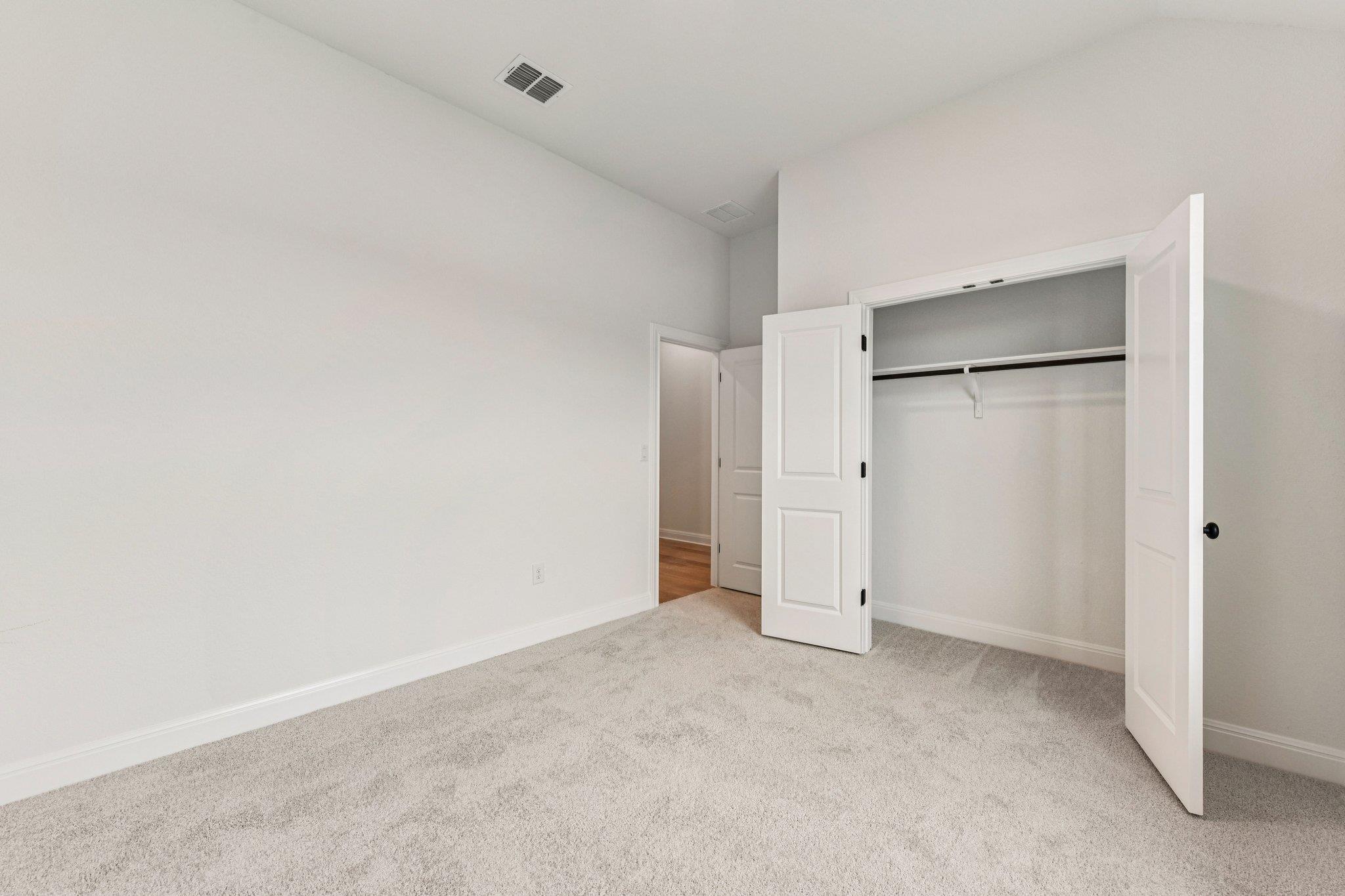 581 Treadwell Ln Property Photo 9
