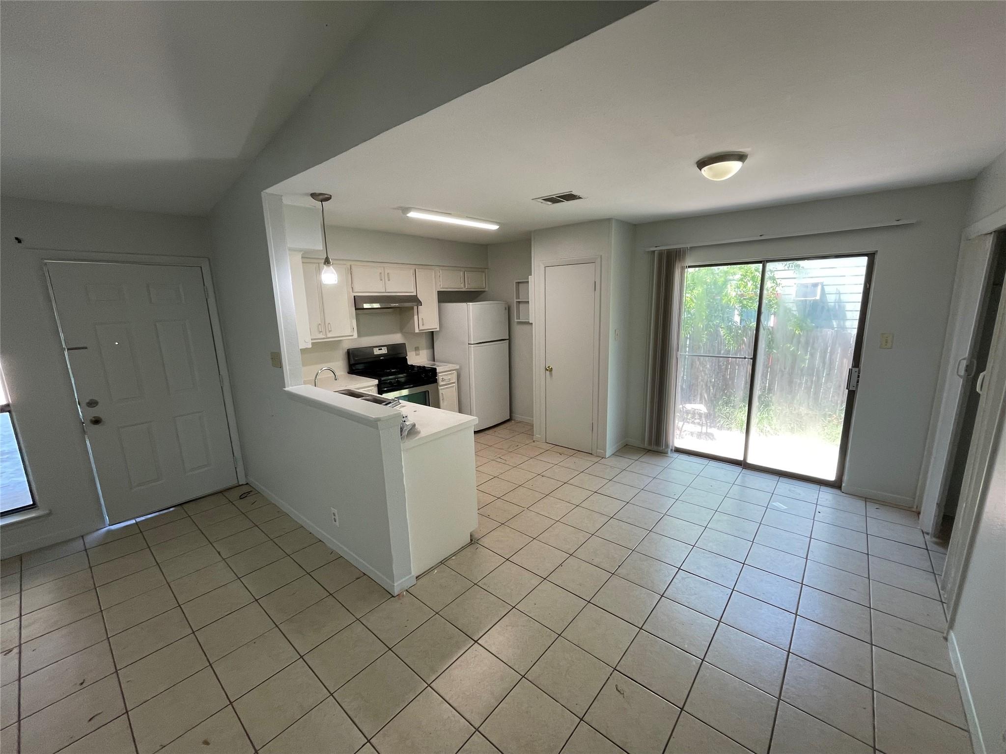 2001 Magnolia Dr #a Property Photo 4