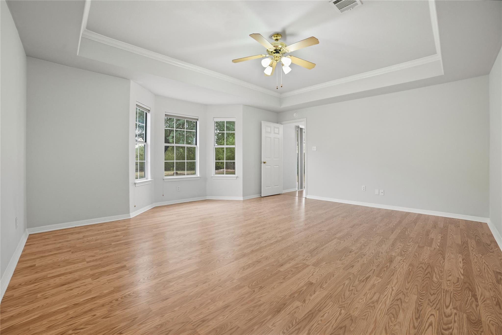 1911 Cedar Bend Dr Property Photo 19
