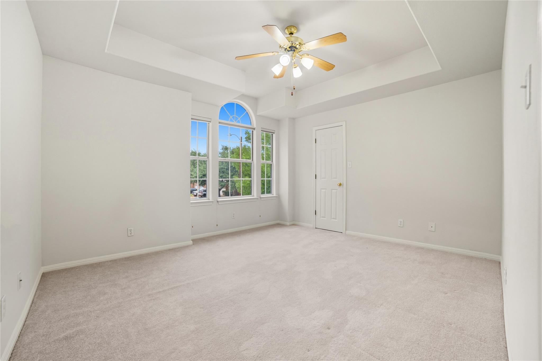 1911 Cedar Bend Dr Property Photo 24