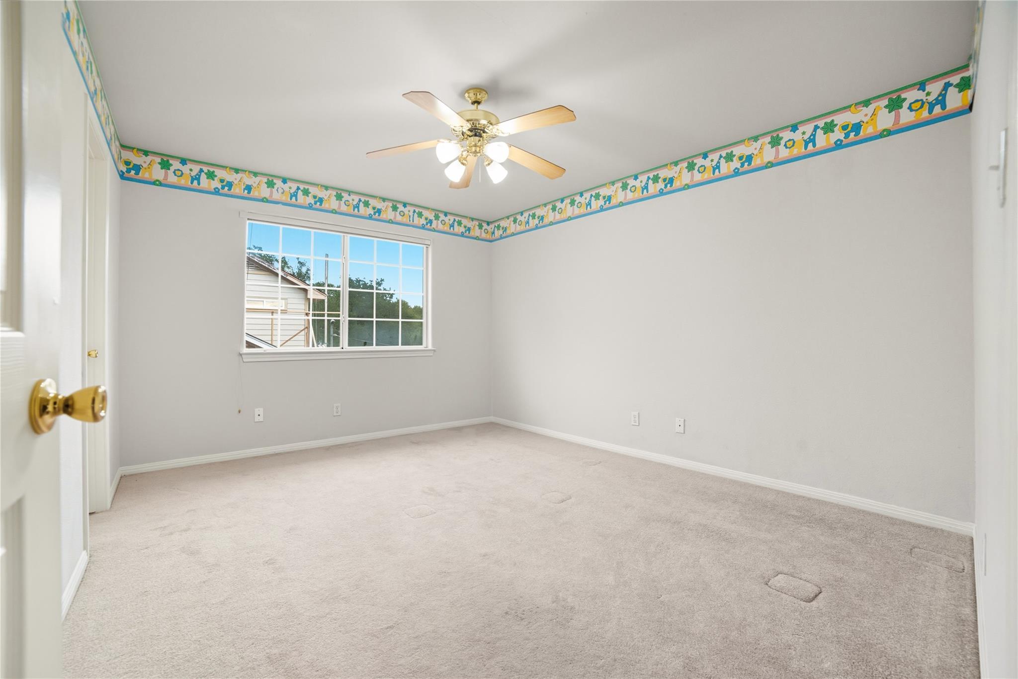 1911 Cedar Bend Dr Property Photo 26