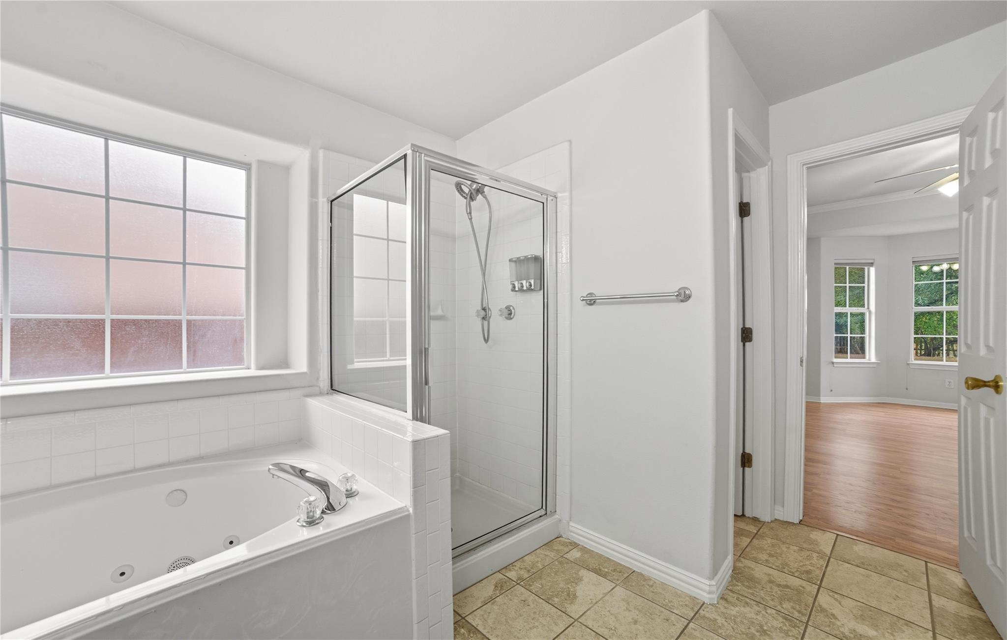 1911 Cedar Bend Dr Property Photo 27