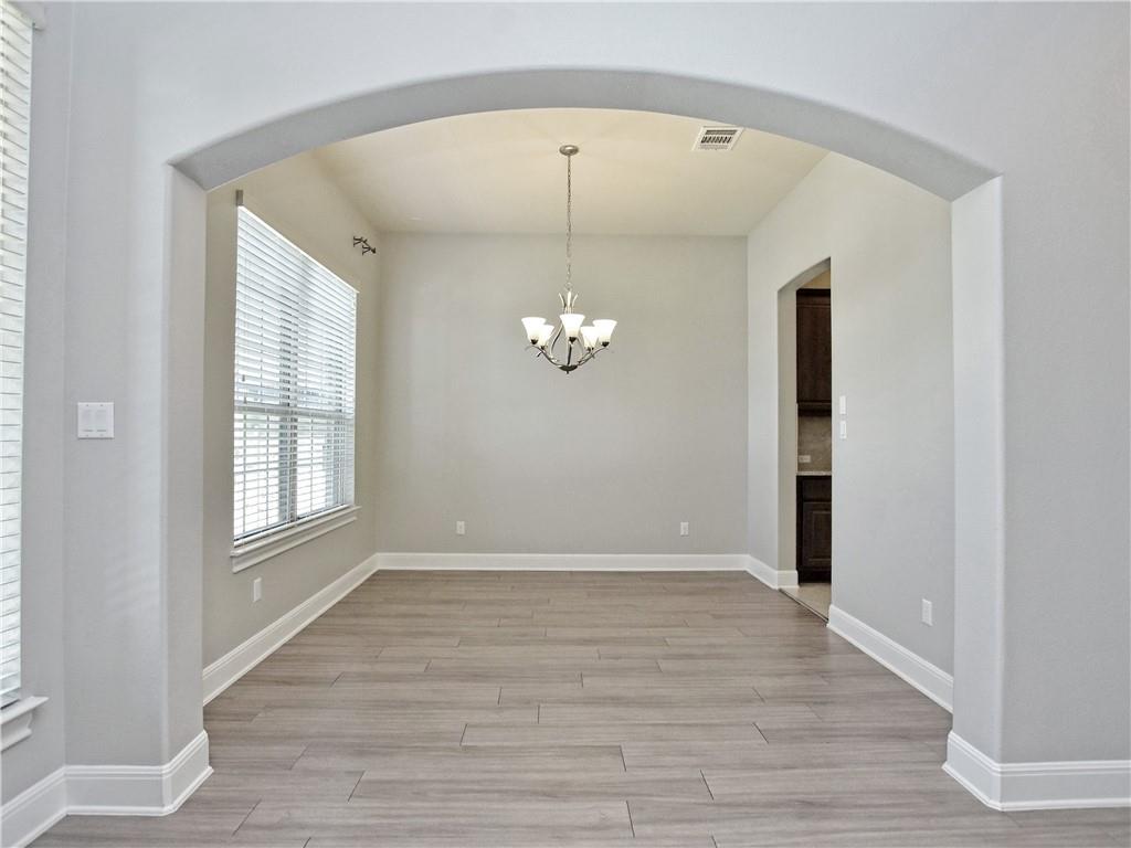 2208 Legend Hill Dr Property Photo 4