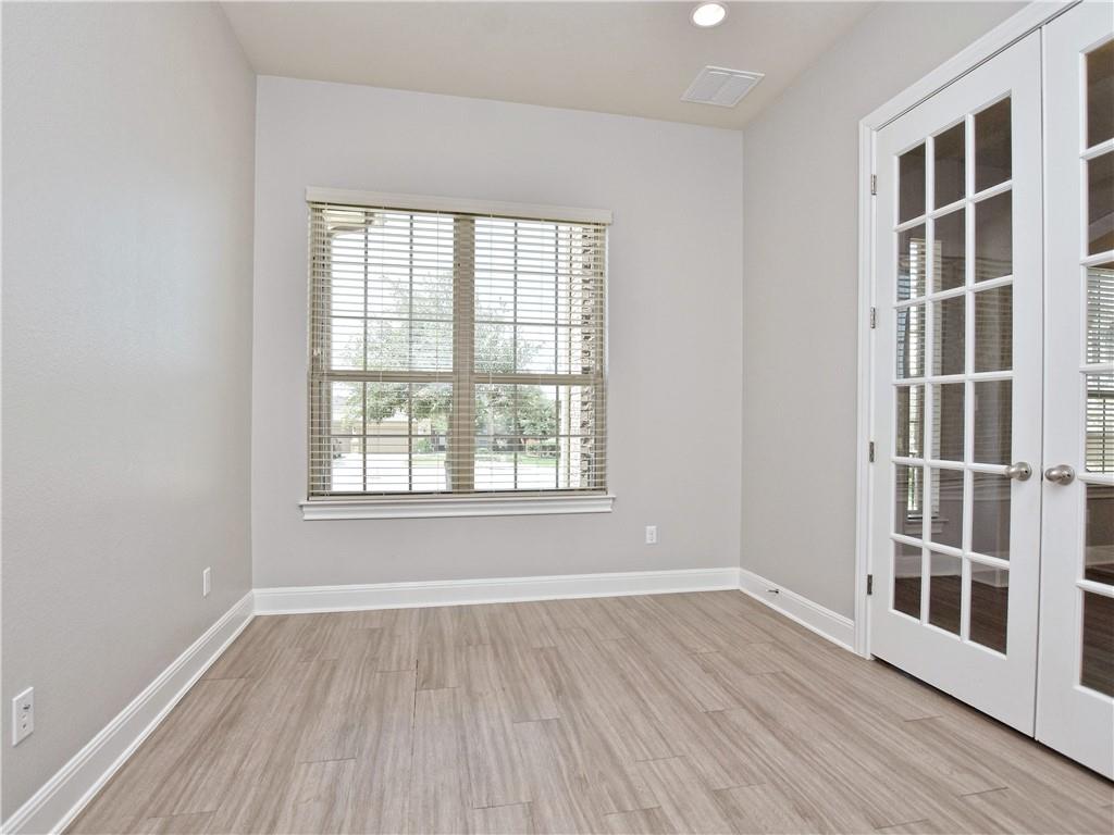 2208 Legend Hill Dr Property Photo 5