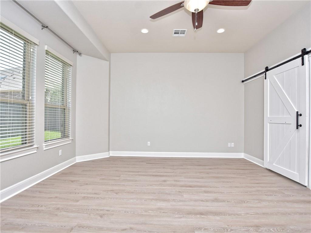 2208 Legend Hill Dr Property Photo 13