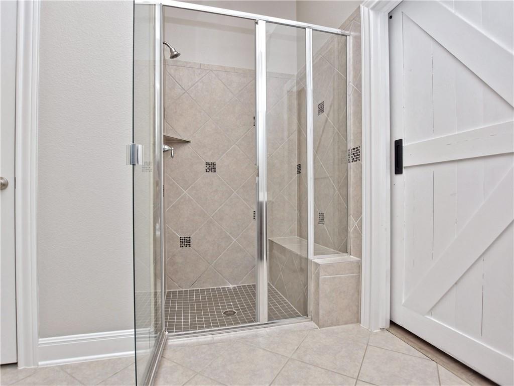 2208 Legend Hill Dr Property Photo 16