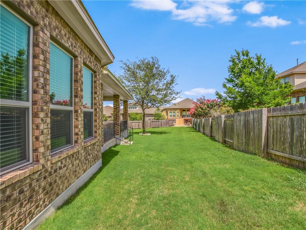 2208 Legend Hill Dr Property Photo 28