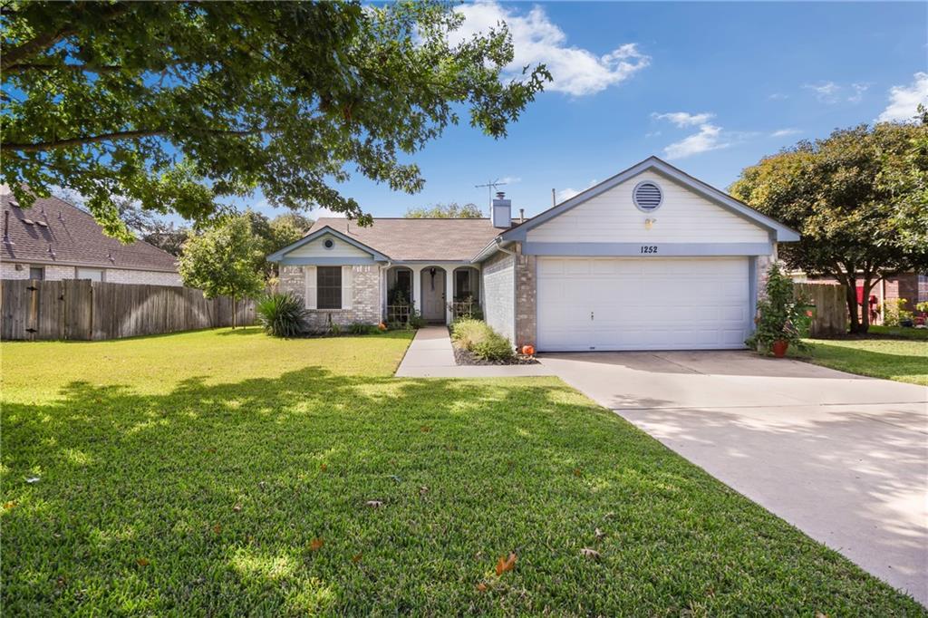 1252 Lacey Oak Loop Property Photo 1