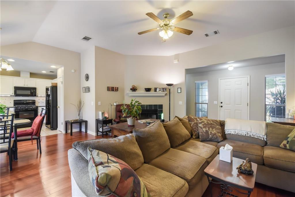 1252 Lacey Oak Loop Property Photo 14