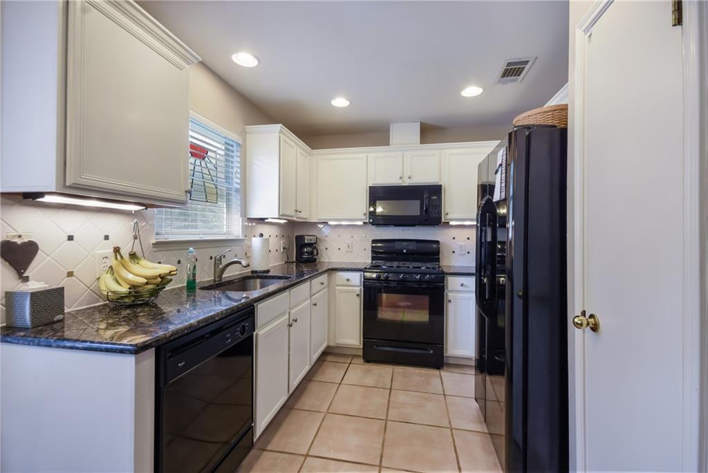 1252 Lacey Oak Loop Property Photo 17