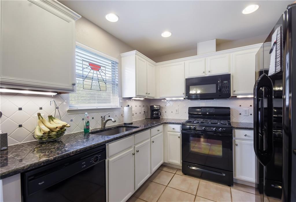 1252 Lacey Oak Loop Property Photo 18