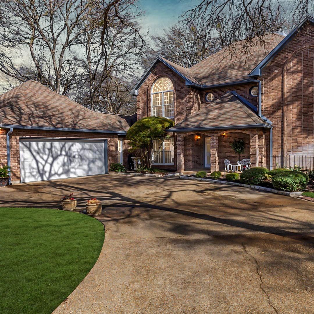 2113 Highland Dr Property Photo